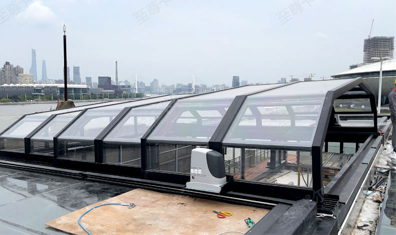 【世博博物馆】旁边酒店大型星力打鱼游戏平台
施工现场