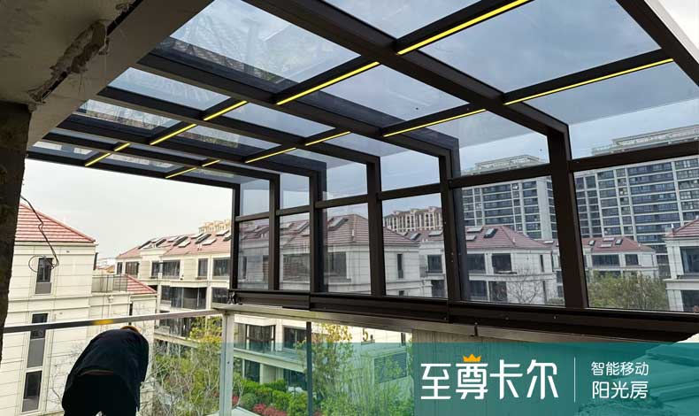 滑动式采光顶：让建筑与自然光完美交融