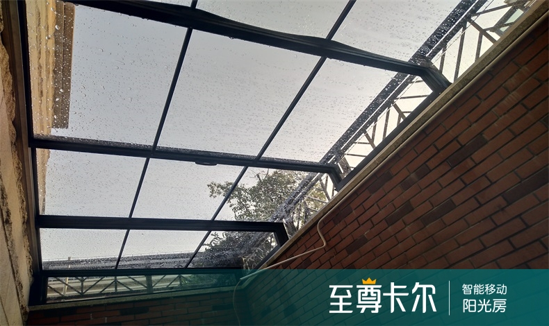 平顶玻璃房：理想生活的诗意空间